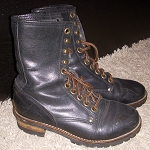 Middle-high laced boots from the 90s...